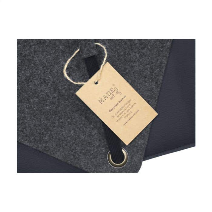 Made Out Of laptophoes | Gerecycled vilt | 15 inch