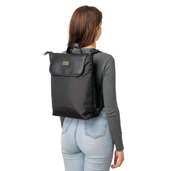 BrandCharger rugzak Aer | 22 L | Gerecycled | Laptopvak 16" | Smart lock