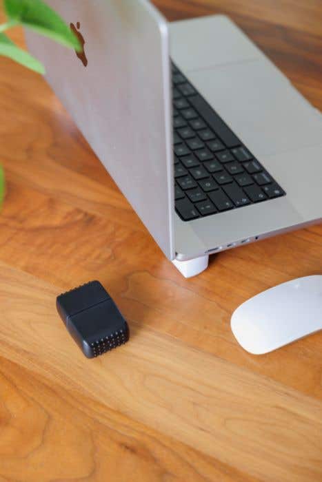 Laptopstandaard Bloqo | Gerecycled | Anti slip | Magnetisch