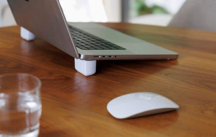 Laptopstandaard Bloqo | Gerecycled | Anti slip | Magnetisch