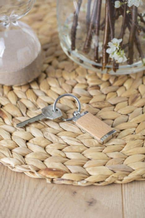 Metalen Sleutelhanger met Hout